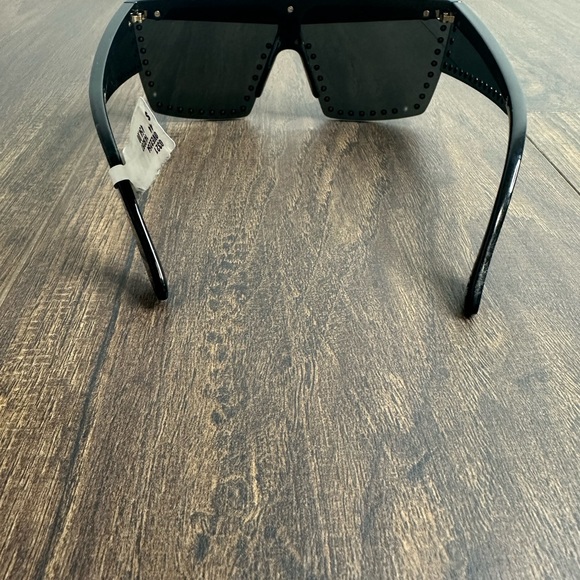 Versace
Shield Sunglasses, 144mm - Picture 11 of 15